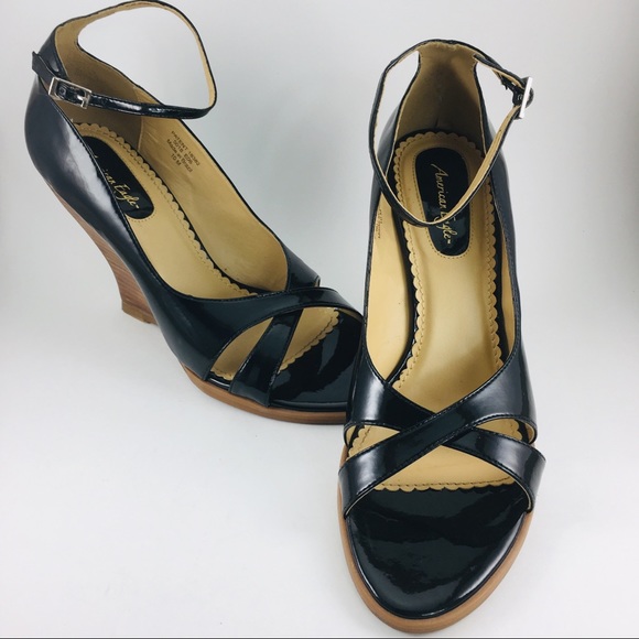 American Eagle 🦅 Patent Leather Open Toe Wedge - Picture 2 of 7